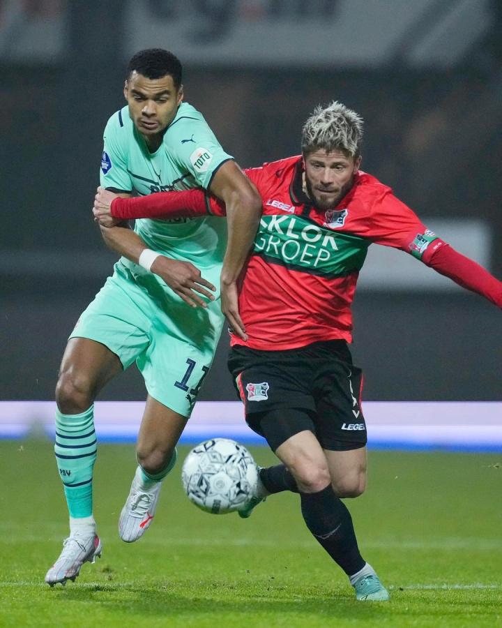 顯的周期性 顯的周期性